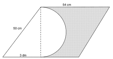 Det skraverte området er et parallellogram minus en halvsirkel og en rettvinklet trekant. Grunnlinja i parallellogrammet er på 54 cm, og høyden er lik diameteren i halvsirkelen og den lengste kateten i trekanten. De andre sidene i trekanten er på 50 cm og 3 dm.
